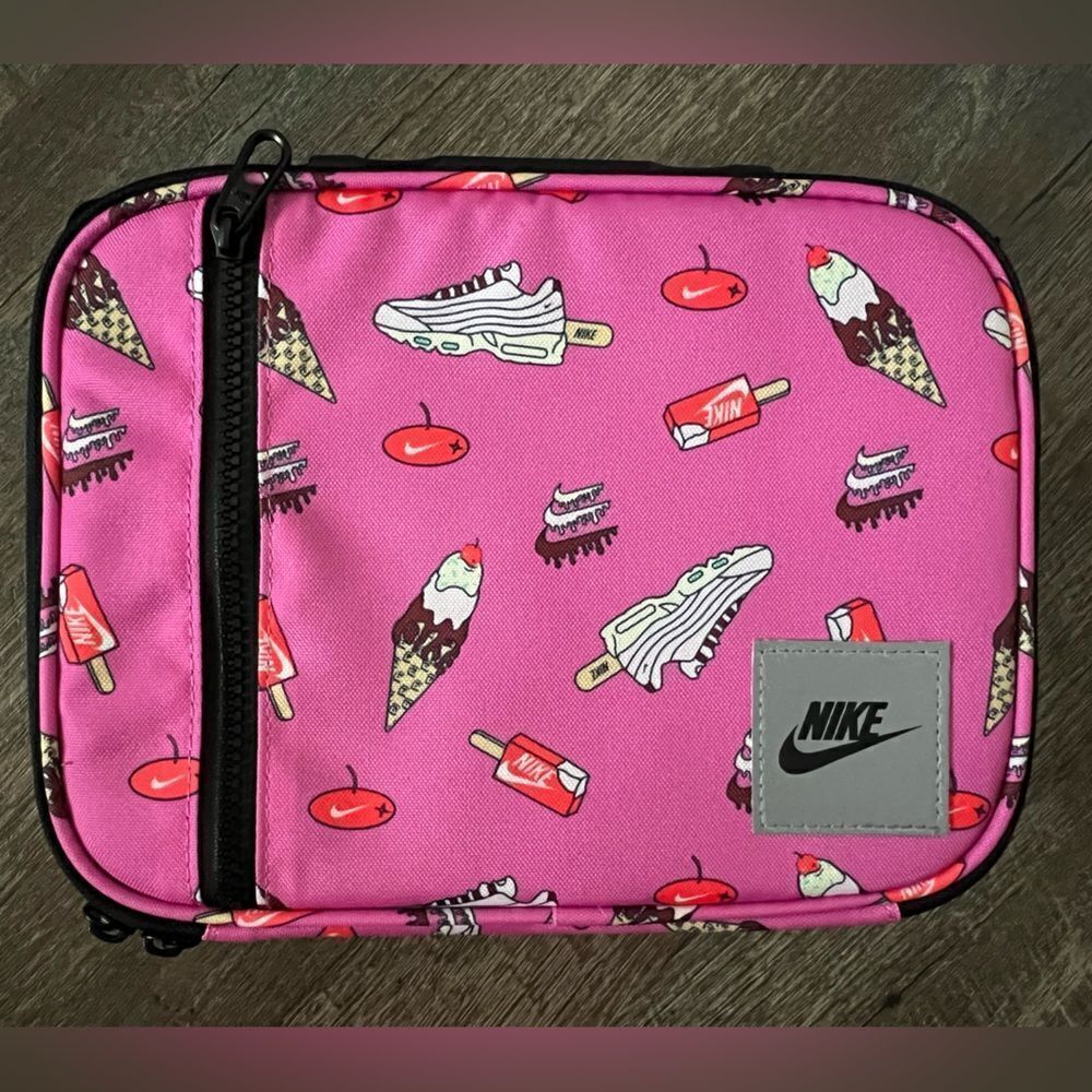 Nike Hard Shell Lunchbox‎